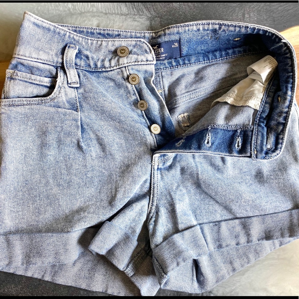 Size 26 Hollister ‘Mom’ Jean Short